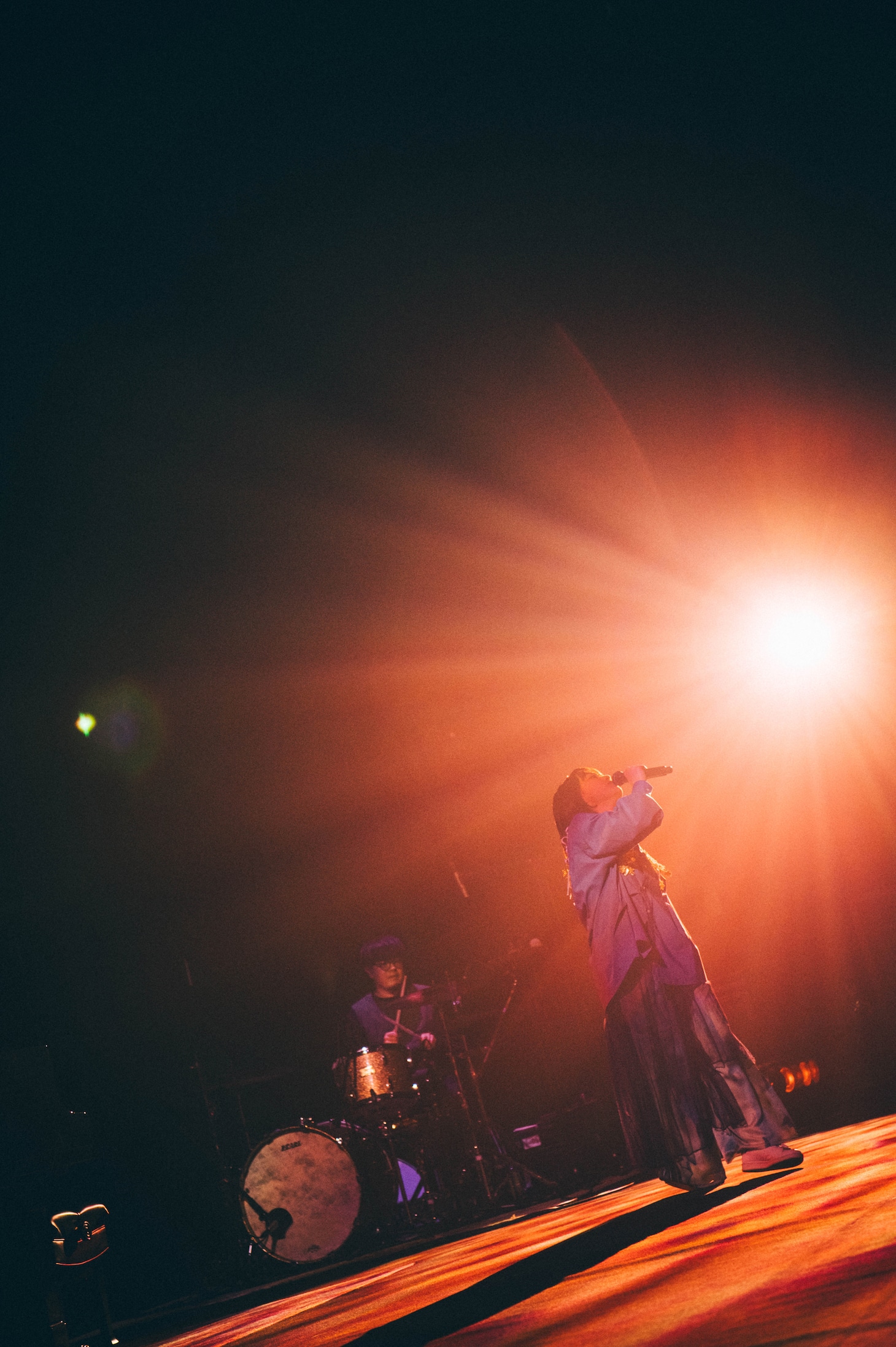 「TOMOO HALL TOUR 2025-2026 "DEAR MYSTERIES"」東京公演の様子。（Photo by Kana Tarumi.）