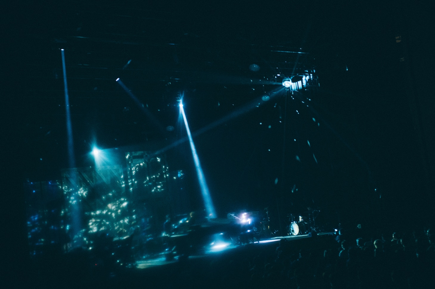 「TOMOO HALL TOUR 2025-2026 "DEAR MYSTERIES"」東京公演の様子。（Photo by Kana Tarumi.）