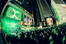 CLAN QUEENフリーライブ「99」の様子。（撮影：ヤマダマサヒロ）