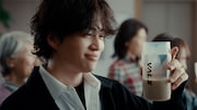 菊池風磨（timelesz）が出演するWeb CM「VALX プロテインをどうしても教えたい」編より。