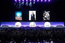 LUNA SEA真矢をメンバー＆ファンが追悼、献花式に3万人参列