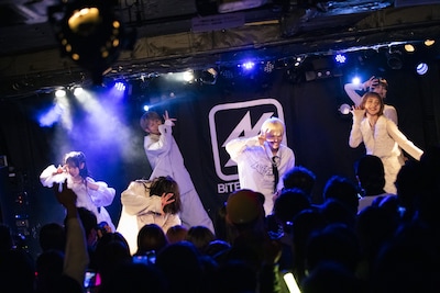 BiTE A SHOCK（撮影：外林健太）