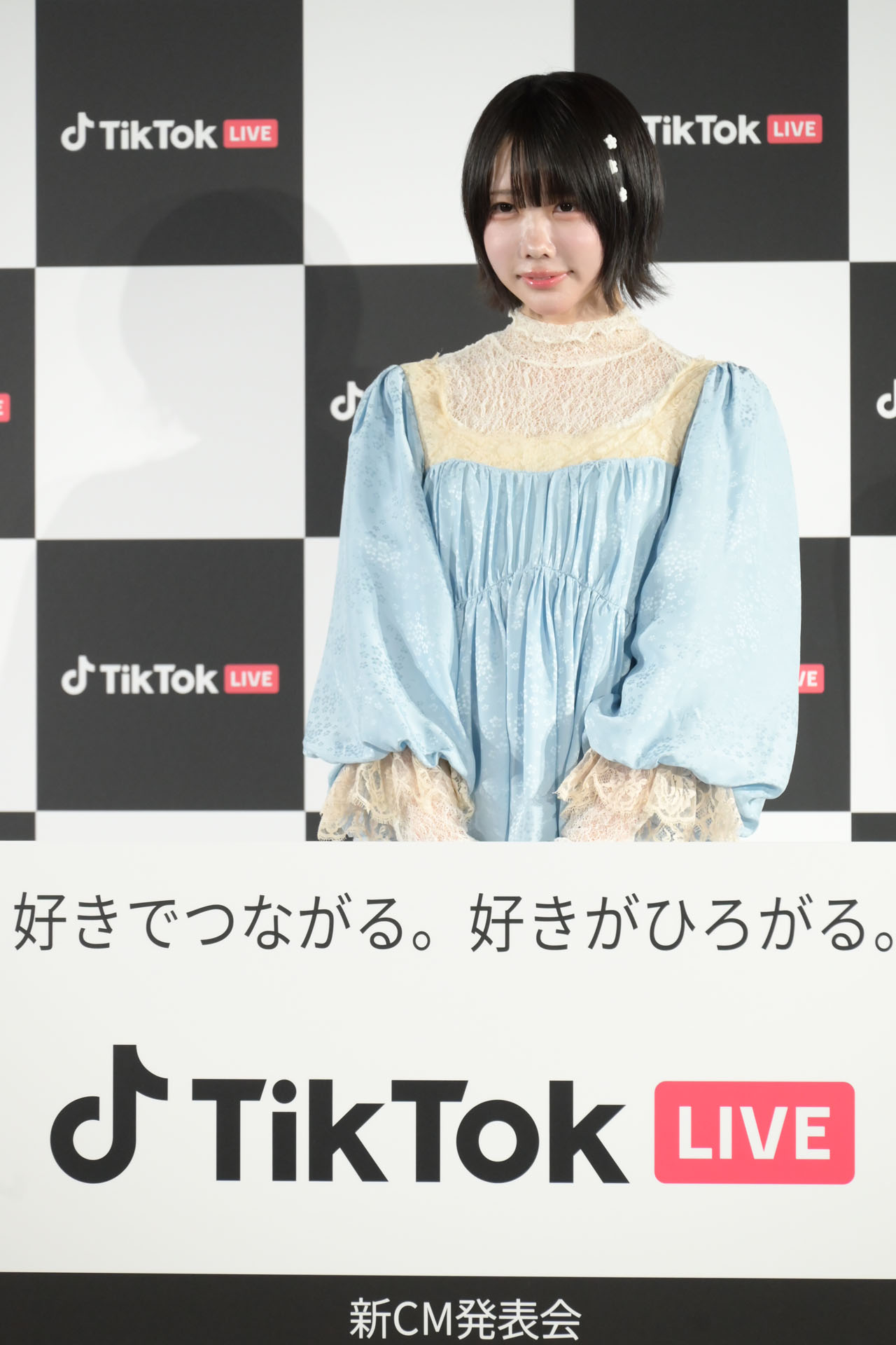 「TikTok LIVE 新CM発表会」に登壇したあの。