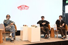 左から野村訓市、VERDY、佐野玲於（GENERATIONS）。
