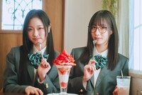 左から、Juice=Juiceの遠藤彩加里、林仁愛。