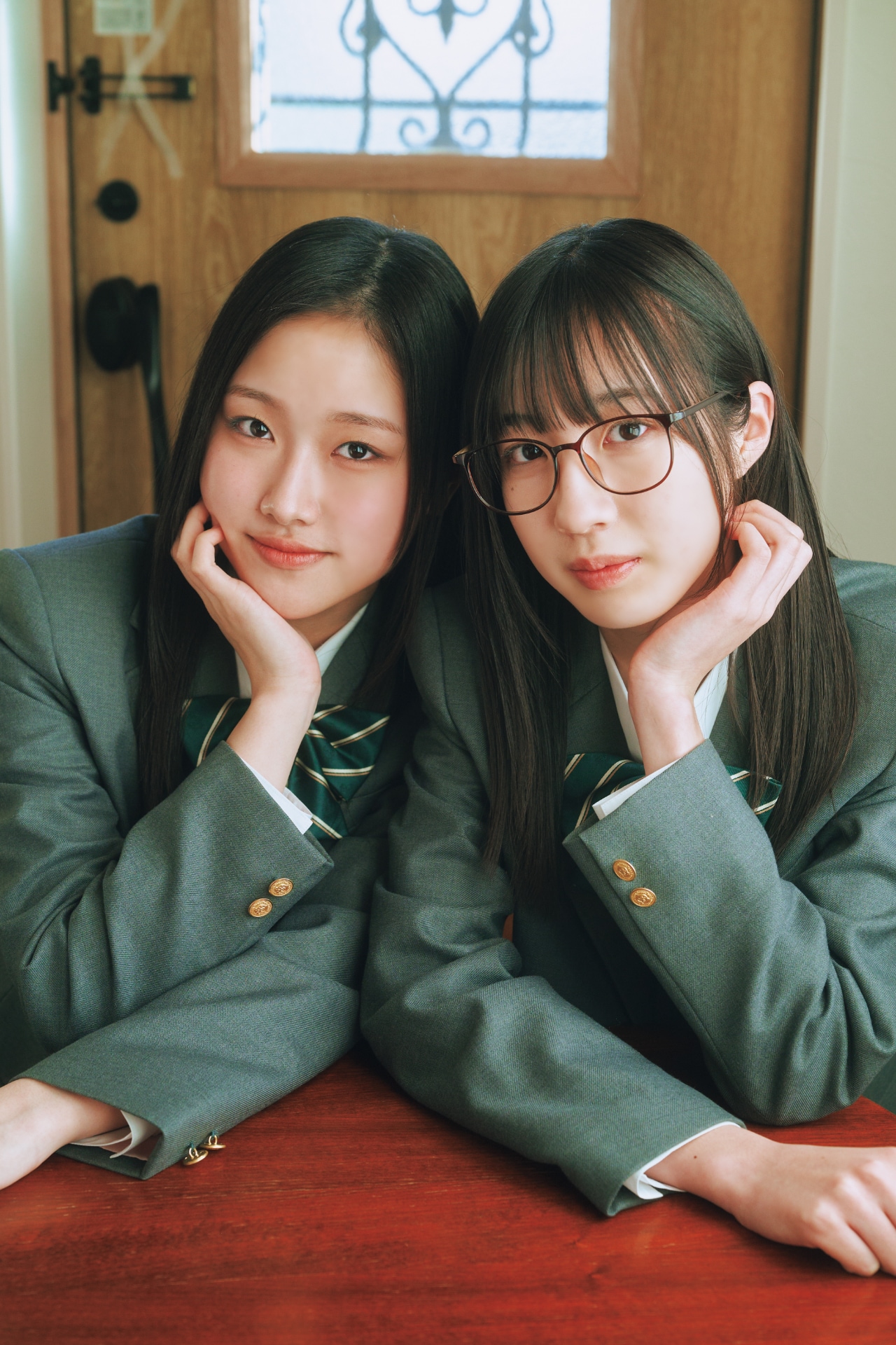 Juice=Juice遠藤彩加里＆林仁愛「少年サンデー」初表紙、シャッター