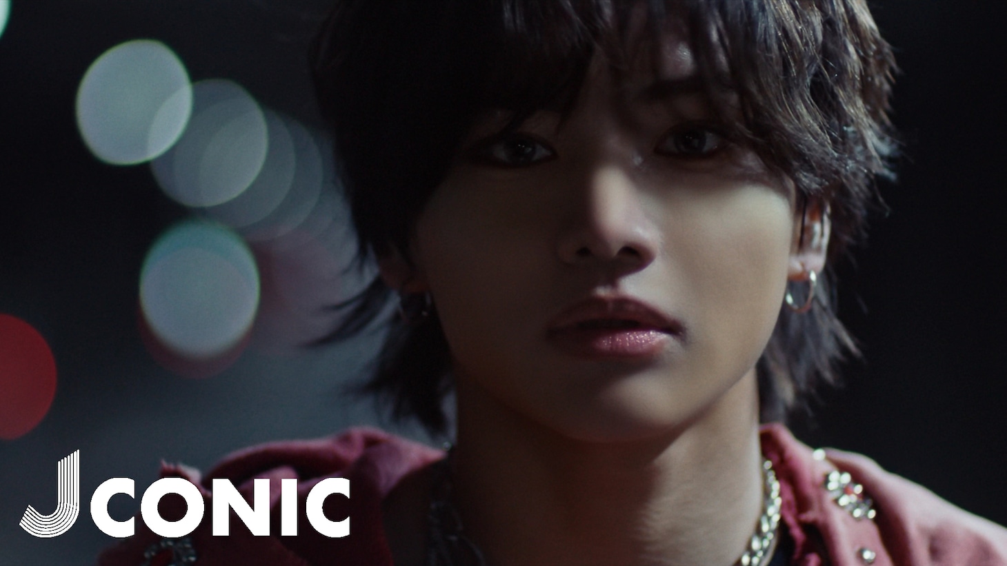 aoenの2ndシングル「秒で落ちた」ミュージックビデオのサムネイル。©︎JCONIC