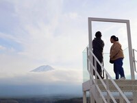 「ヒルナンデス！」で静岡、山梨を巡る今井美樹といとうあさこ。©︎日本テレビ