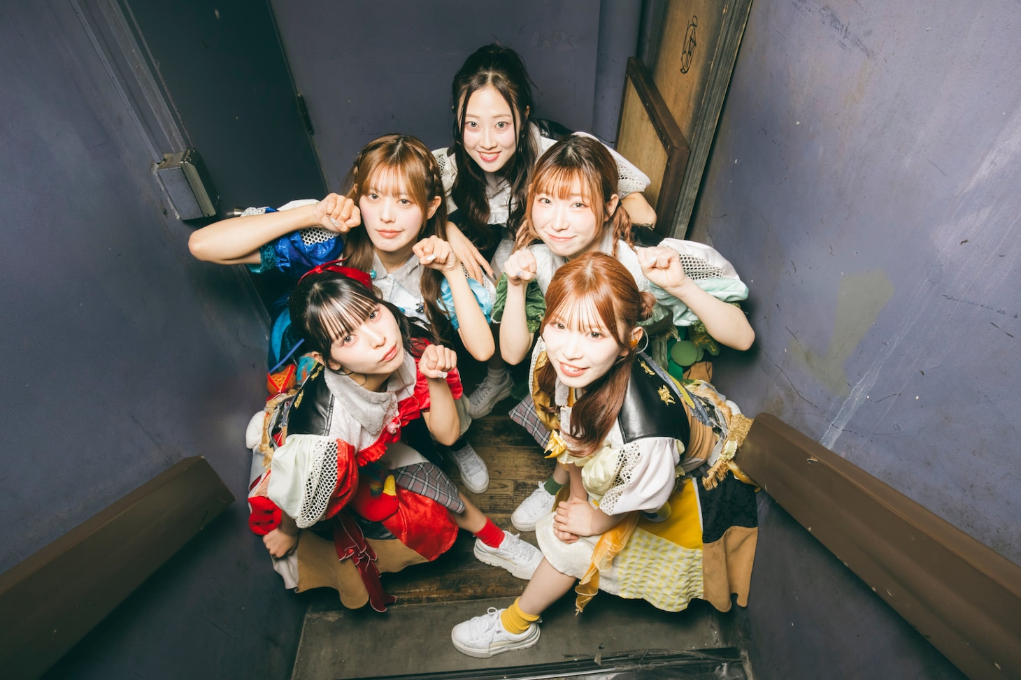 豆柴の大群（撮影：タカギユウスケ）