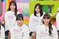 前列左から東山恵里沙、籾山ひめり。