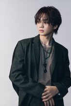 吉野北人（THE RAMPAGE）のソロプロジェクト・HOKUTOの新アーティスト写真。