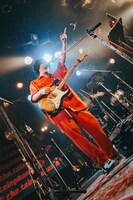 石毛輝（Vo, G, Syn / the telephones）（Photo by Kazma Kobayashi［Bearwear, UUWorks］）