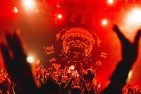 Petit Brabancon「If You Just Stare Then Headbang or Die」Zepp DiverCity（TOKYO）の様子。