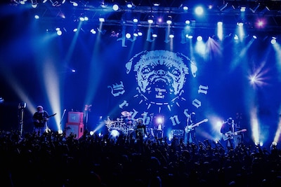 Petit Brabancon「If You Just Stare Then Headbang or Die」Zepp DiverCity（TOKYO）の様子。