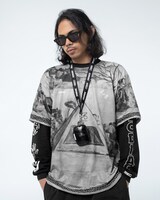 RDC × ZODIAC / メッシュトップ（9900円）、ミニポーチ（5500円）