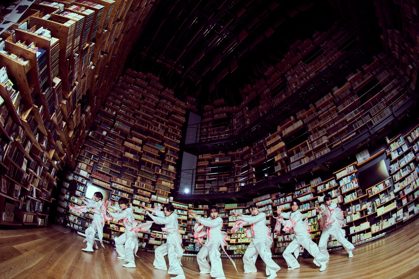 角川武蔵野ミュージアムの本棚劇場でライブを行う原因は自分にある。