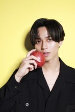 マンガ雑誌「ベツコミ」4月号の巻頭グラビアに登場する永瀬廉（King ＆ Prince）。（撮影：小林ばく）