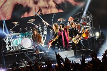 歩みを止めないLUNA SEA、新たなツアーで全国22都市へ