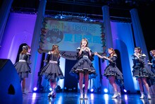 珍回答No.1に選ばれた夏目涼風（中央）。