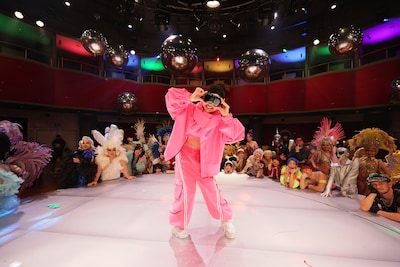 眉村ちあき×NHKテクノロジーズ「Immersive Music Exclusive Experience/Shibuya Free Fall（渋谷ふりーふぉーる）」撮影の様子。