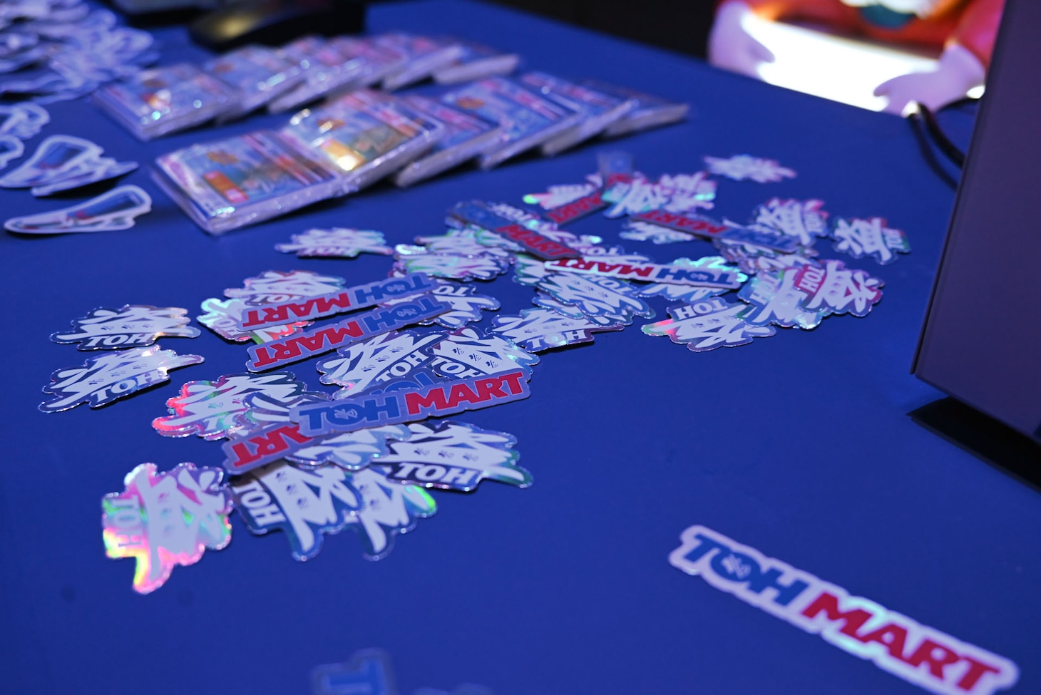 オリジナルステッカー。鈴は付いていない。