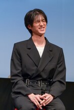 「撮影の合間に変顔していた」と暴露された阿久根温世（ICEx）。