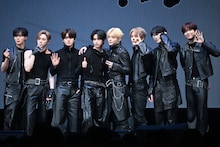 ALPHA DRIVE ONEの日本初ショーケース開催、“究極の2択クイズ”でメンバーを深掘り