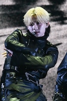 ALPHA DRIVE ONEの日本初ショーケース開催、“究極の2択クイズ”でメンバーを深掘り