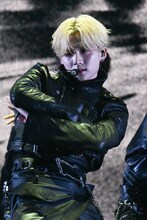 ALPHA DRIVE ONEの日本初ショーケース開催、“究極の2択クイズ”でメンバーを深掘り