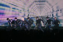 ALPHA DRIVE ONEの日本初ショーケース開催、“究極の2択クイズ”でメンバーを深掘り