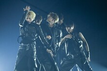 ALPHA DRIVE ONEの日本初ショーケース開催、“究極の2択クイズ”でメンバーを深掘り