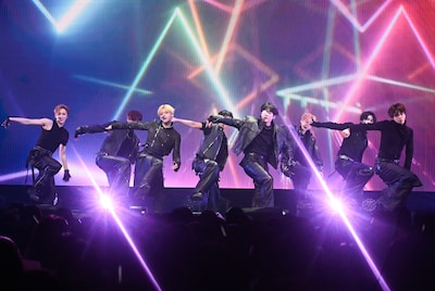 ALPHA DRIVE ONEのパフォーマンスの様子。