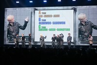 ALPHA DRIVE ONE「メンバーを深掘 究極の2択クイズ！」の様子。