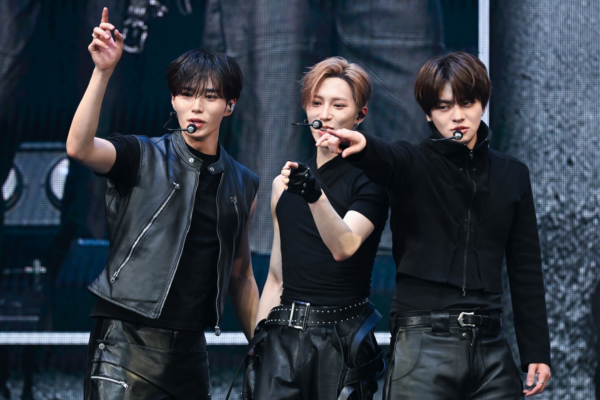 JUNSEO（ジュンソ）、ARNO（アルノ）、LEO（リオ）からなる「本物のお