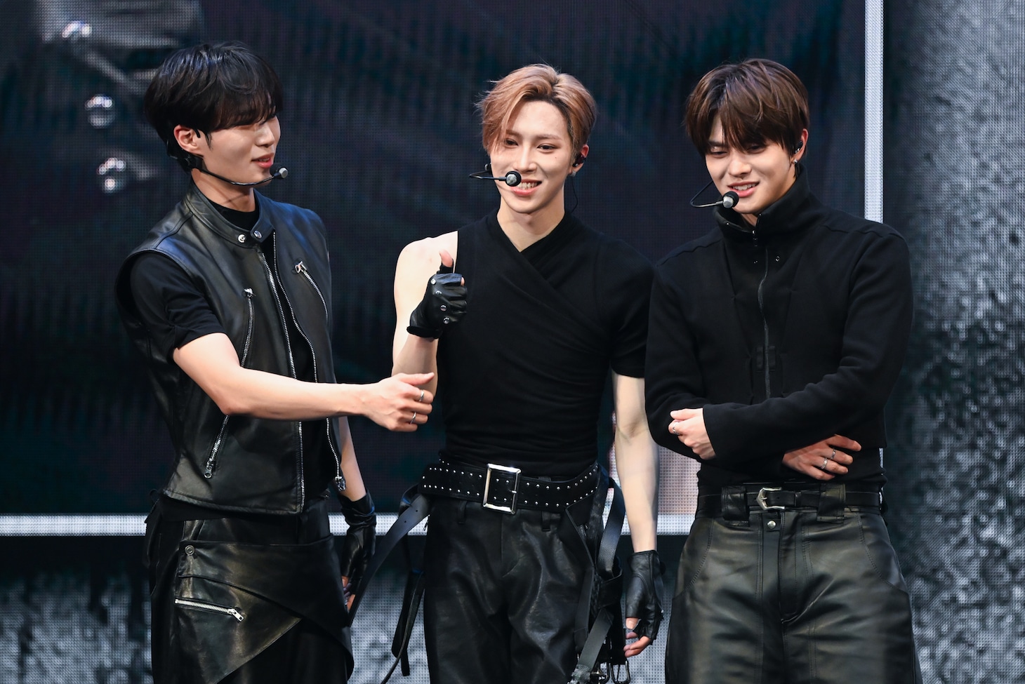 JUNSEO（ジュンソ）、ARNO（アルノ）、LEO（リオ）からなる「本物のお兄さん」チーム。