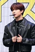 ALPHA DRIVE ONEの日本初ショーケース開催、“究極の2択クイズ”でメンバーを深掘り