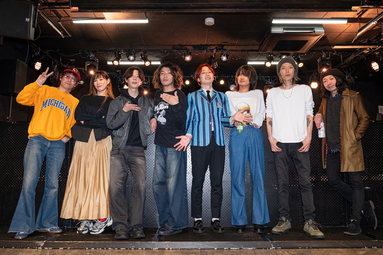 「ライブナタリー “a flood of circle x THE BAWDIES”」終演後の1枚。（Photo by MAYUMI）