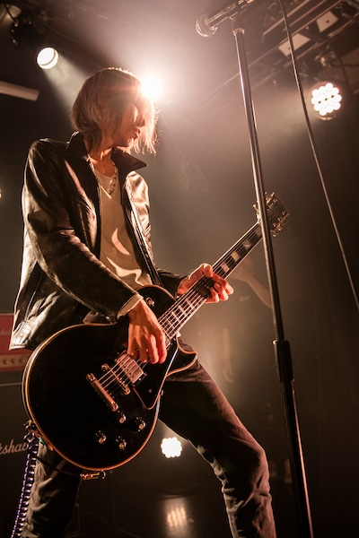 アオキテツ（G / a flood of circle）（Photo by MAYUMI）