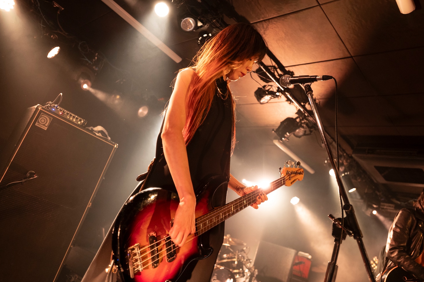 HISAYO（B / a flood of circle）（Photo by MAYUMI）