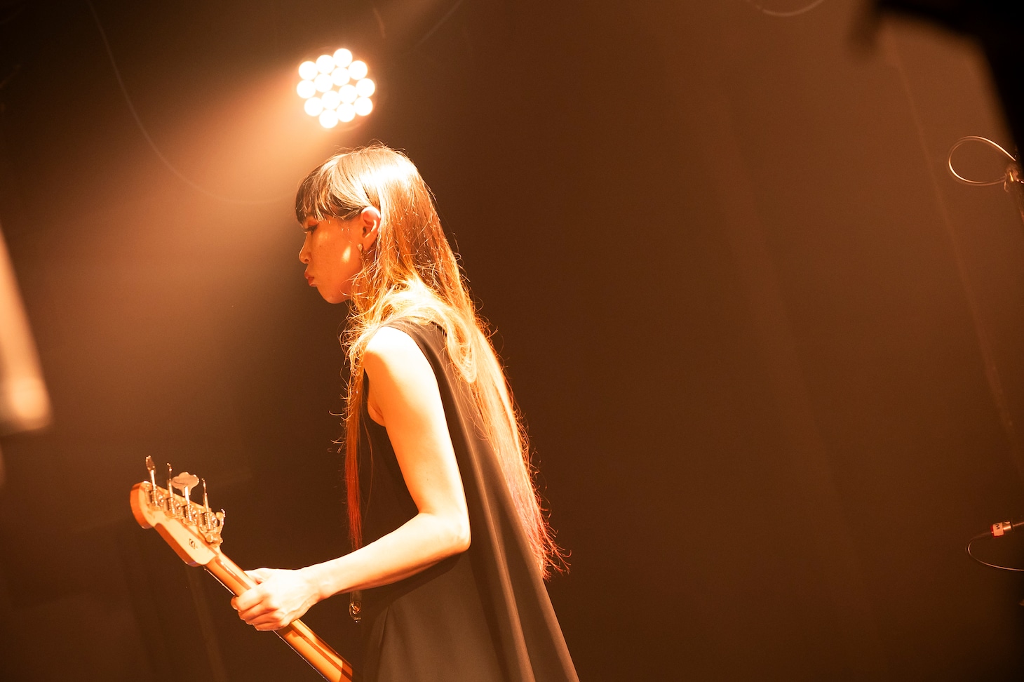 HISAYO（B / a flood of circle）（Photo by MAYUMI）