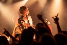 アオキテツ（G / a flood of circle）（Photo by MAYUMI）