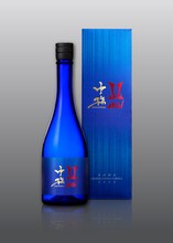 中務裕太（GENERATIONS）と赤武酒造のコラボレーション日本酒「AKABU 中務2026」。