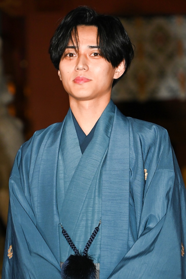 袴姿の永瀬廉（King & Prince）。