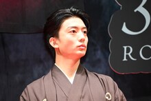 完成披露試写会を盛り上げる伊藤健太郎。