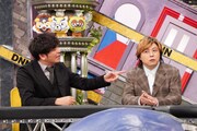 「全力！脱力タイムズ」3月20日放送回より。左から、堂本剛（DOMOTO）、岡田圭右（ますだおかだ）。©︎フジテレビ