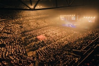 スキマスイッチによるライブの様子。（撮影：白重聡一郎）