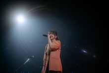 吉岡聖恵（Vo / いきものがかり）（撮影：谷本将典）