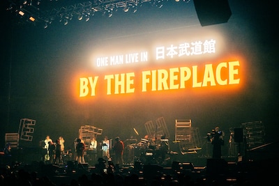Penthouse「Penthouse ONE MANLIVE in 日本武道館 "By The Fireplace"」の様子。（撮影：田中聖太郎）