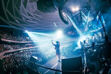 Penthouse「Penthouse ONE MANLIVE in 日本武道館 "By The Fireplace"」の様子。（撮影：田中聖太郎）