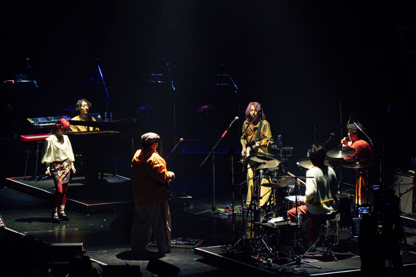 Penthouse「Penthouse ONE MANLIVE in 日本武道館 "By The Fireplace"」の様子。（撮影：田中聖太郎）